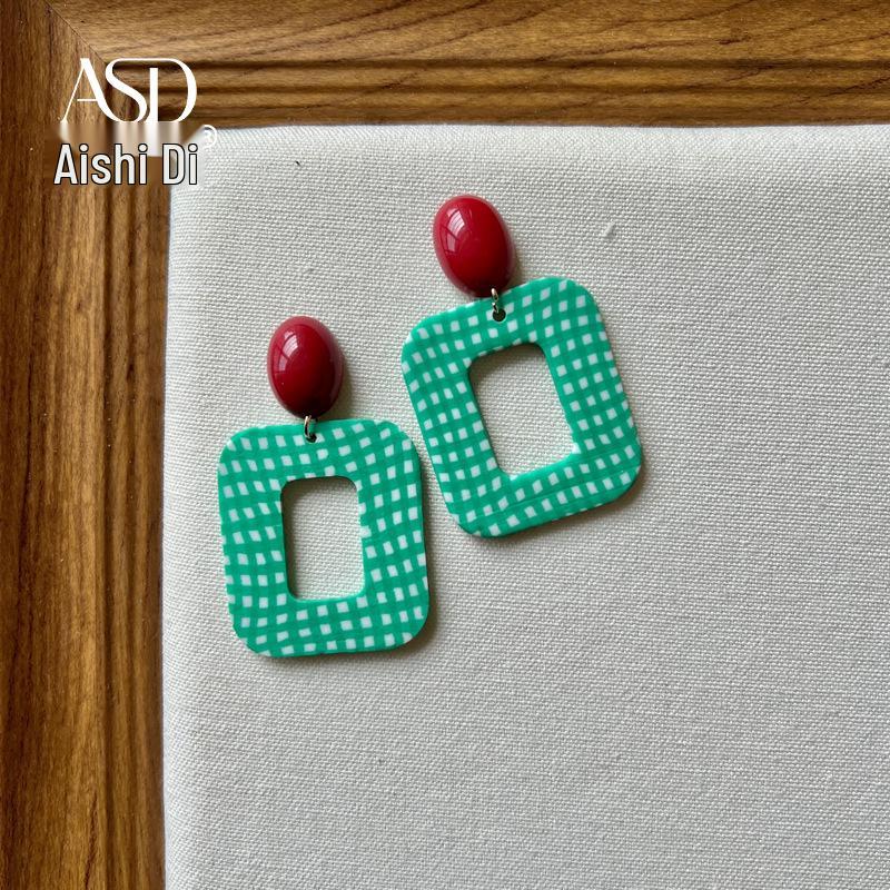 Hong Kong Style Retro Polka Dot Earrings: Playful Red Ear Clips for Girls and Women