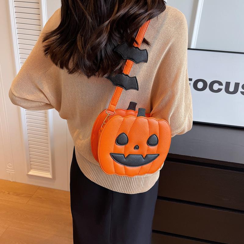 Halloween Bag New 2025 Cartoon Personalized Pumpkin Bag Xiaohongshu Same Women's Chain Messenger Small Round Bag