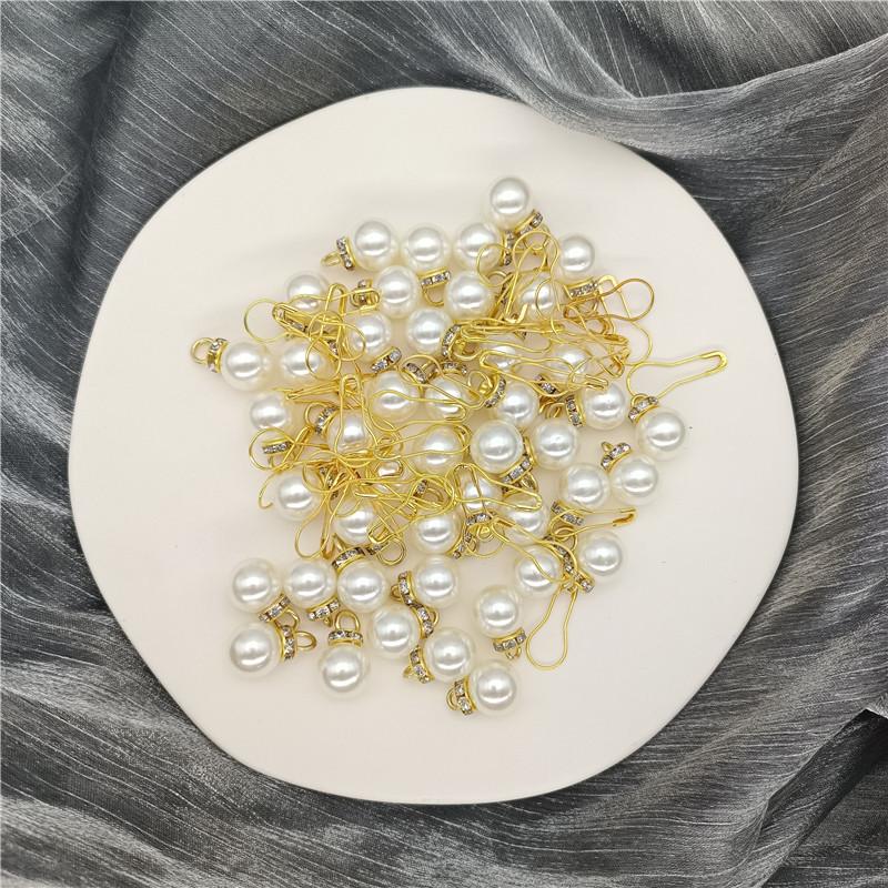 English Hot Stamping Hangtag: 'My Family Has a Happy Gift' Souvenir Decoration Card