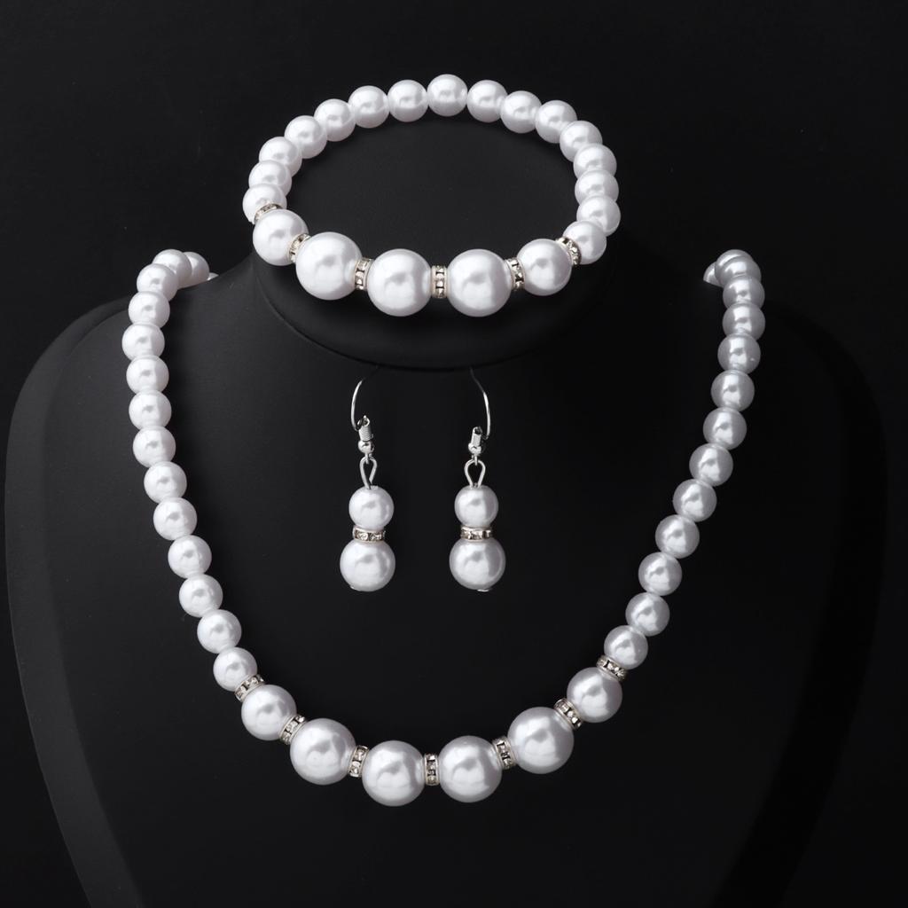 3Pcs Women's Pearl Jewelry Set Simulated Pearls Fashion Simplicity Girl Versatile Earrings Necklaces Bracelets Jewelry Set