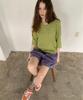 Aepeuteosseommeo V-Neck Stripe Quater T-Shirt (Green)