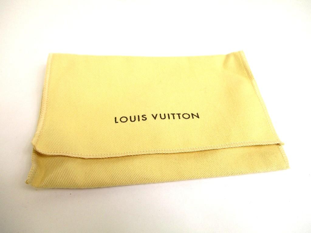 Authentic LOUIS VUITTON Monogram Mahina Light Pink Leather Multicles 4 Key Chain #b024  Open Box