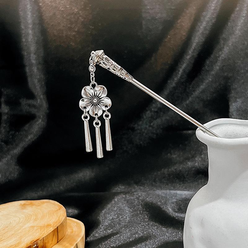 Turquoise Tassel Hanfu Hairpin with Hollow Flower Design