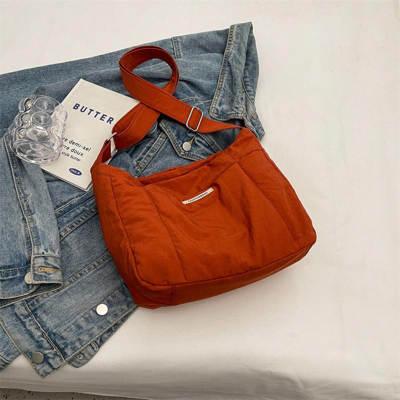 Simple Space Cotton Solid Color Large Capacity Soft Bag Women'S Down Fashion Light Niche Commuter Shoulder Bag Messenger Bag