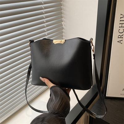 Bag Women's Large-capacity New Fashion Broadband Shoulder Messenger Bag Retro Texture Shell Bag