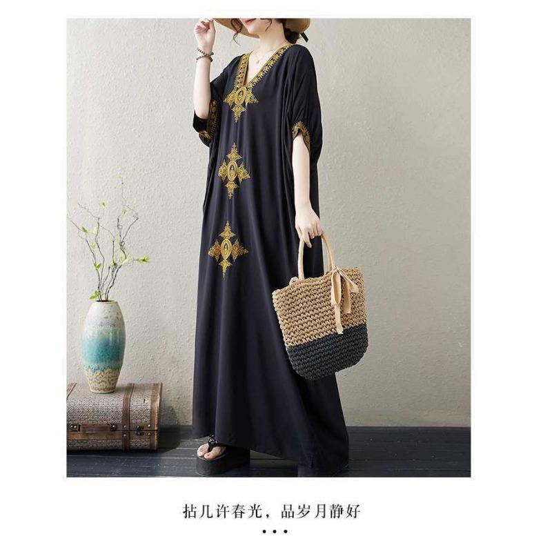 New Embroidered Solid Color Temperament Vacation Bohemian Extra Long Dresses