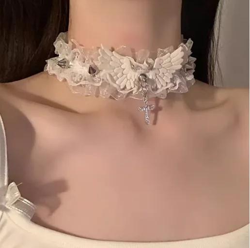 

Sexy Black White Lace Lolita Choker Gothic Crystal Cross Pendant Angel Wings Rivet Necklace for Women Charm Party Jewelry Gift белый