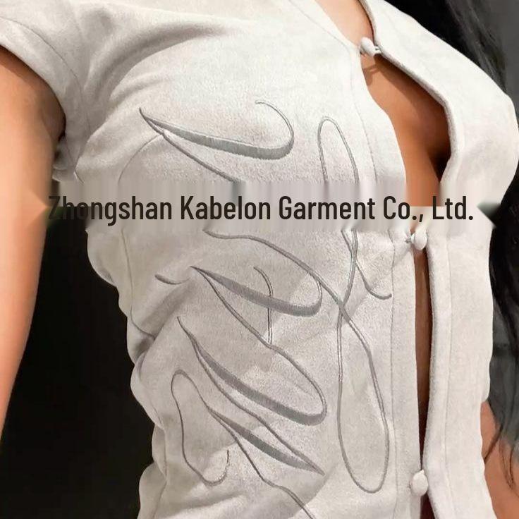 Y2K Spicy Girl Light Gray Embroidered Cropped Top with Frog Button and Stand Collar