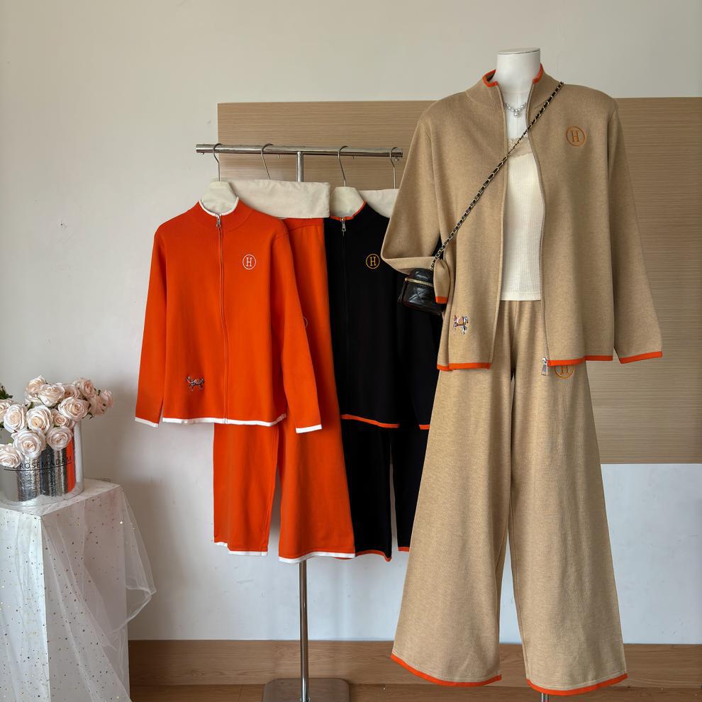 European-American Prancing Horse Embroidery Color Block Knit Outerwear & Pants Set