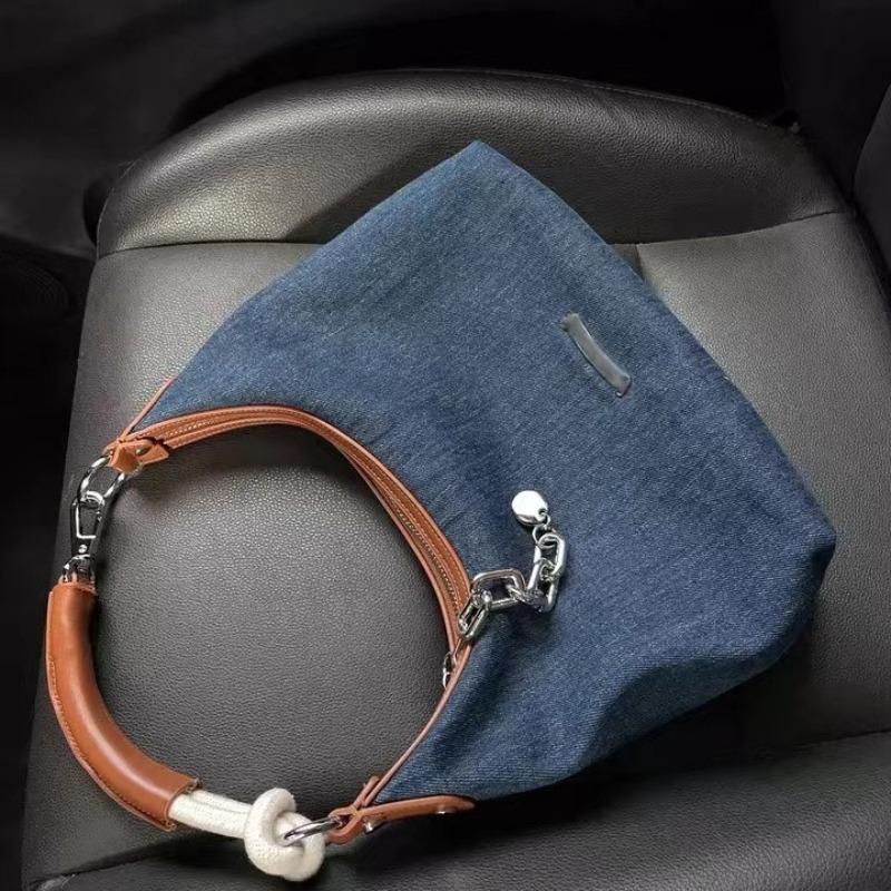 Niche design denim underarm bag women, new large-capacity tote bag fashionable shoulder bucket bag