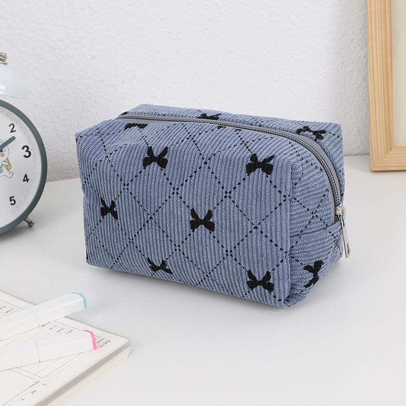 No Ip Cotton Velvet Makeup Bag With Large Capacity And Portable Handheld Design For Women