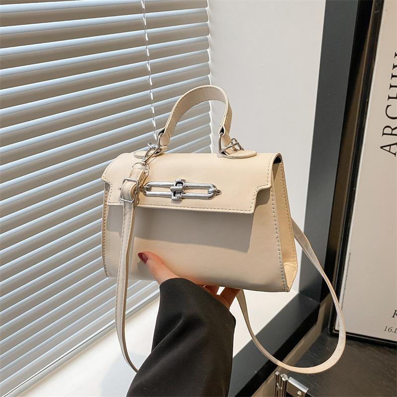 

Niche design trendy women s bags new versatile fashion simple portable shoulder bag crossbody small square bag білий