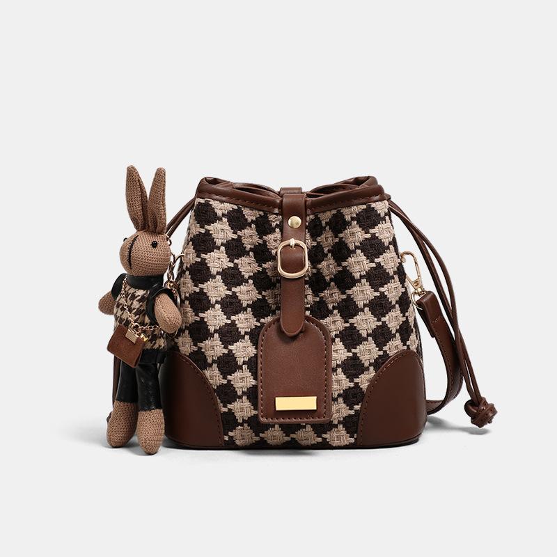 Bucket Bag Women'S Fashion High-End Sense Diamond Commuter Shoulder Bag Messenger Bag Luggage