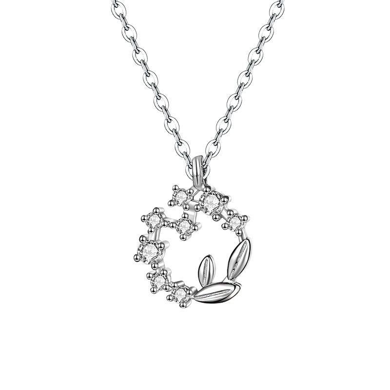 Leaf Necklace Women's Simple and Luxury Pendant Temperament, Flower Ring Design Sense, Collar Chain New