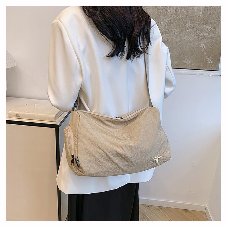 Korean Style Lightweight Nylon Tote Bag for Women 2026 New Fashionable Large Capacity Shoulder Crossbody Purse