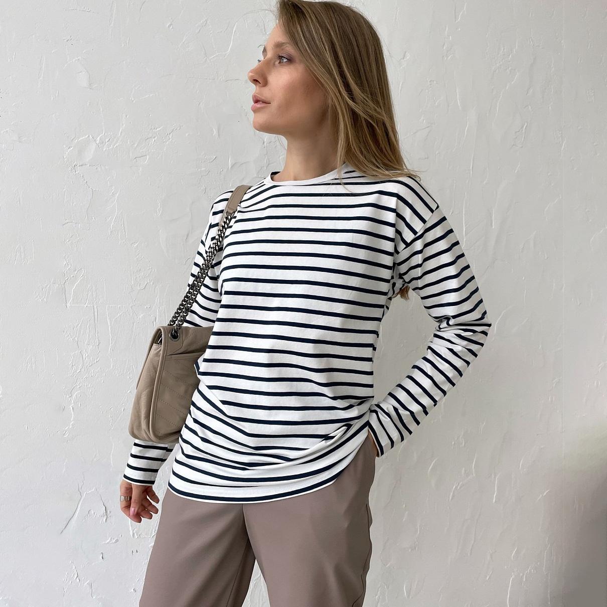 

Летняя женская футболка с длинным рукавом и круглым вырезом в полоску L