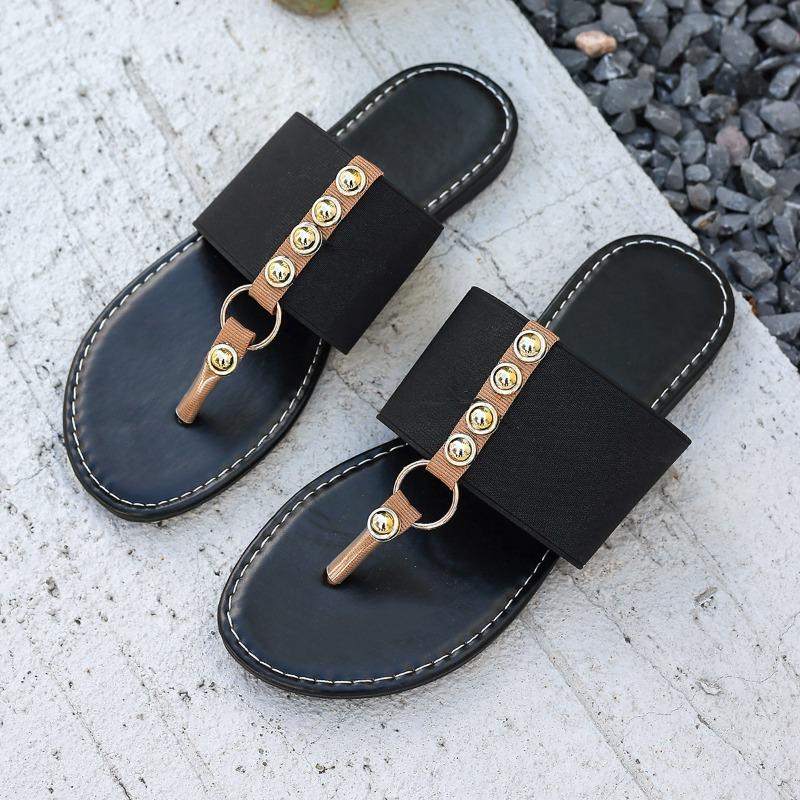 Fashion Women's Flat Sandals Summer New Round Head Clip Toe Rivet Metal Ring Soft Sole Anti-slip Wear-resistant Slippers