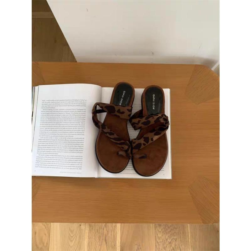 

Wedge heel set toe slippers women s summer new retro versatile temperament with skirt platform two wear sandals 35 цветной печати леопарда