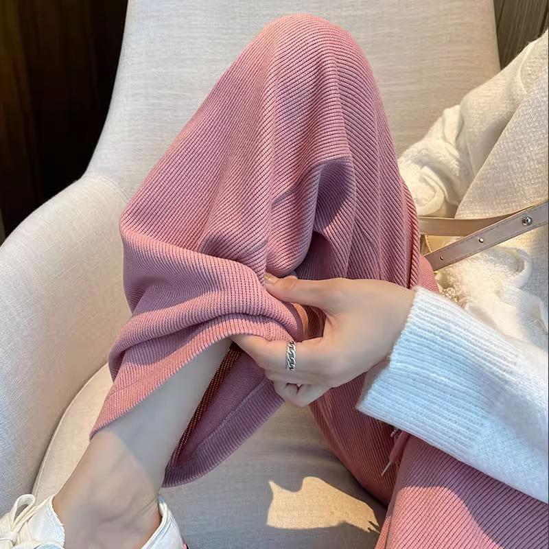 Knitted wide-leg pants women's autumn small straight high waist drape 2025 new thin versatile velvet casual pants