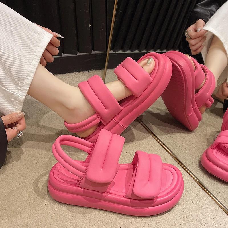 Mode 2025 Sommer neue dicksohlige Einriemen-Soft-Sandalen für Damen, stilvoll, bequem und leicht