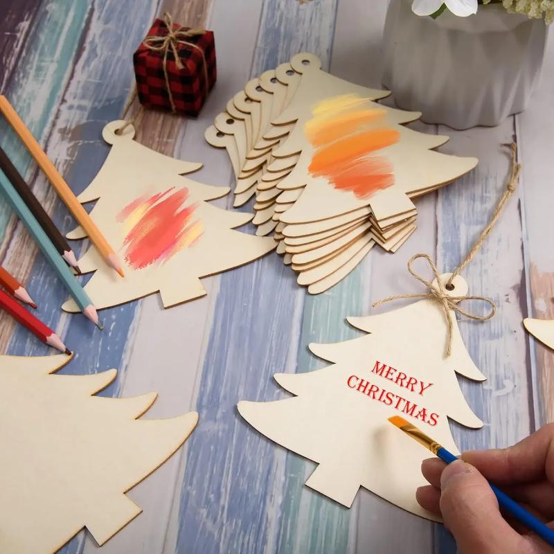 DIY Paintable Wooden Christmas Tree Ornaments Blank Art Craft Wood Slices for Hanging Festive Decor Xmas Trees