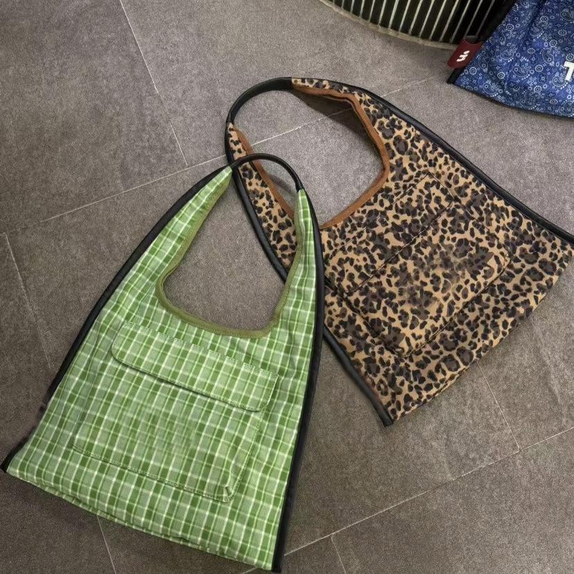 Leopard Print Lazy Wind Canvas Bag Women'S Large-Capacity Commuting Shoulder Handbag Casual Versatile Tote Bag