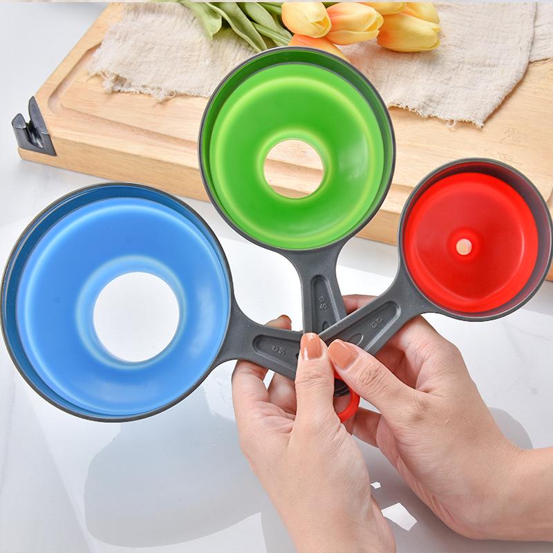 Three-Piece Silicone Retractable Funnel Set - Wide Mouth and Collapsible Design for Kitchen Use.