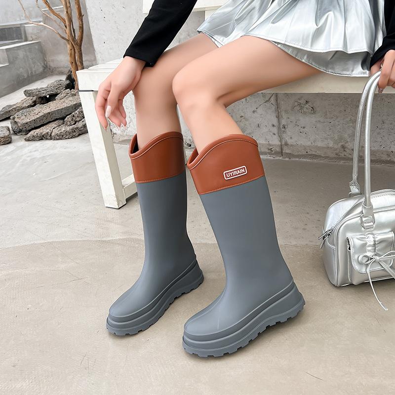Tall rain shoes women's fashion rain boots outdoor waterproof shoes rubber shoes velvet thick-soled waterproof boots