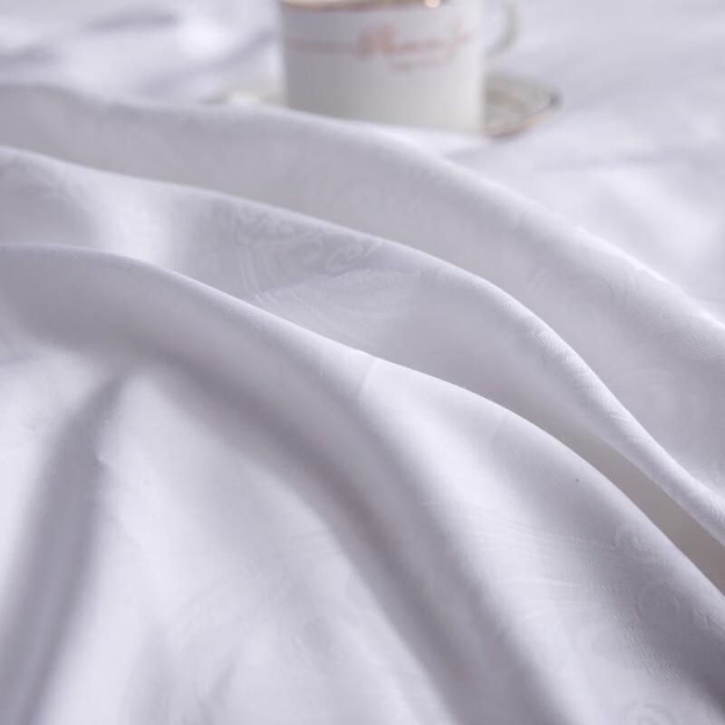 Kołdra Bijiamen BGM-B1032 z satynowego jedwabiu morwowego