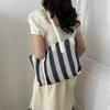 Chic Summer Tote Bag For Women Simple Elegant Design With Phone Pocket And Inner Pockets