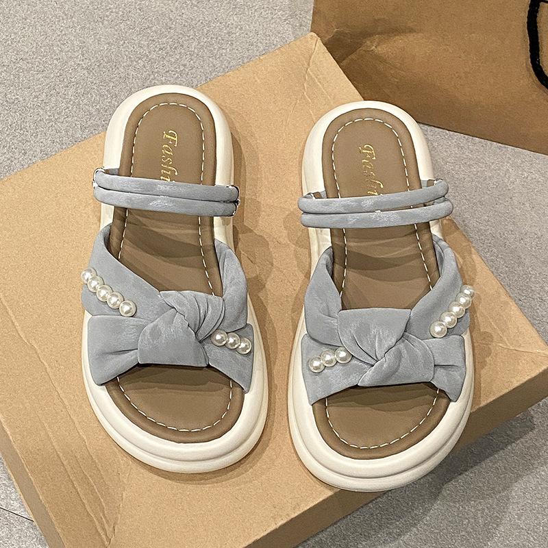 Slippers women's summer outer wear thick-soled beautiful not tired foot muffin slippers 2025 new thick-soled sandals