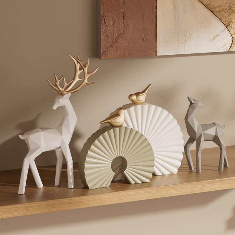 Hirsch Origami Ornament: Elegante Kunstdekoration für Wohnzimmer oder Weinschrank