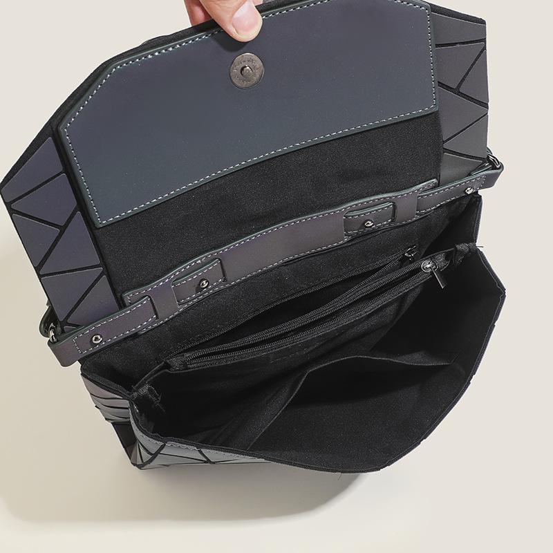 Leuchtende Geometrische Dreieck Schultertasche - 2025 Mode Vielseitiges Kleines Quadratisches Design