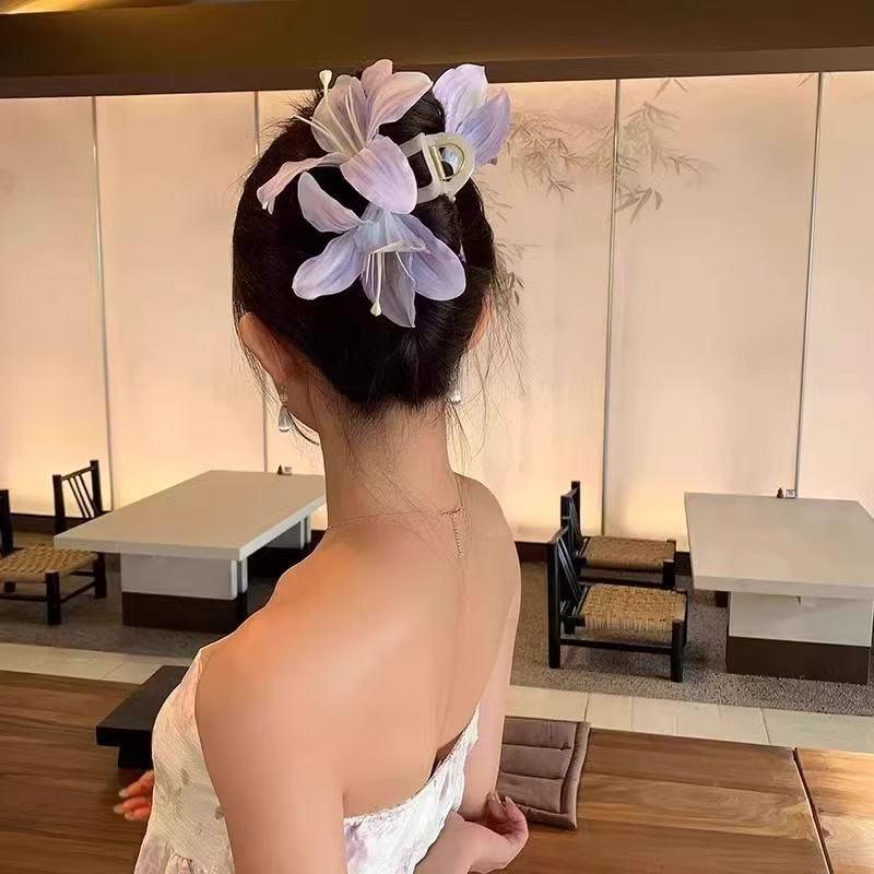 Seaside Atmosphere Lily Flower Hair Clip for Women - Vacation Style Accessory