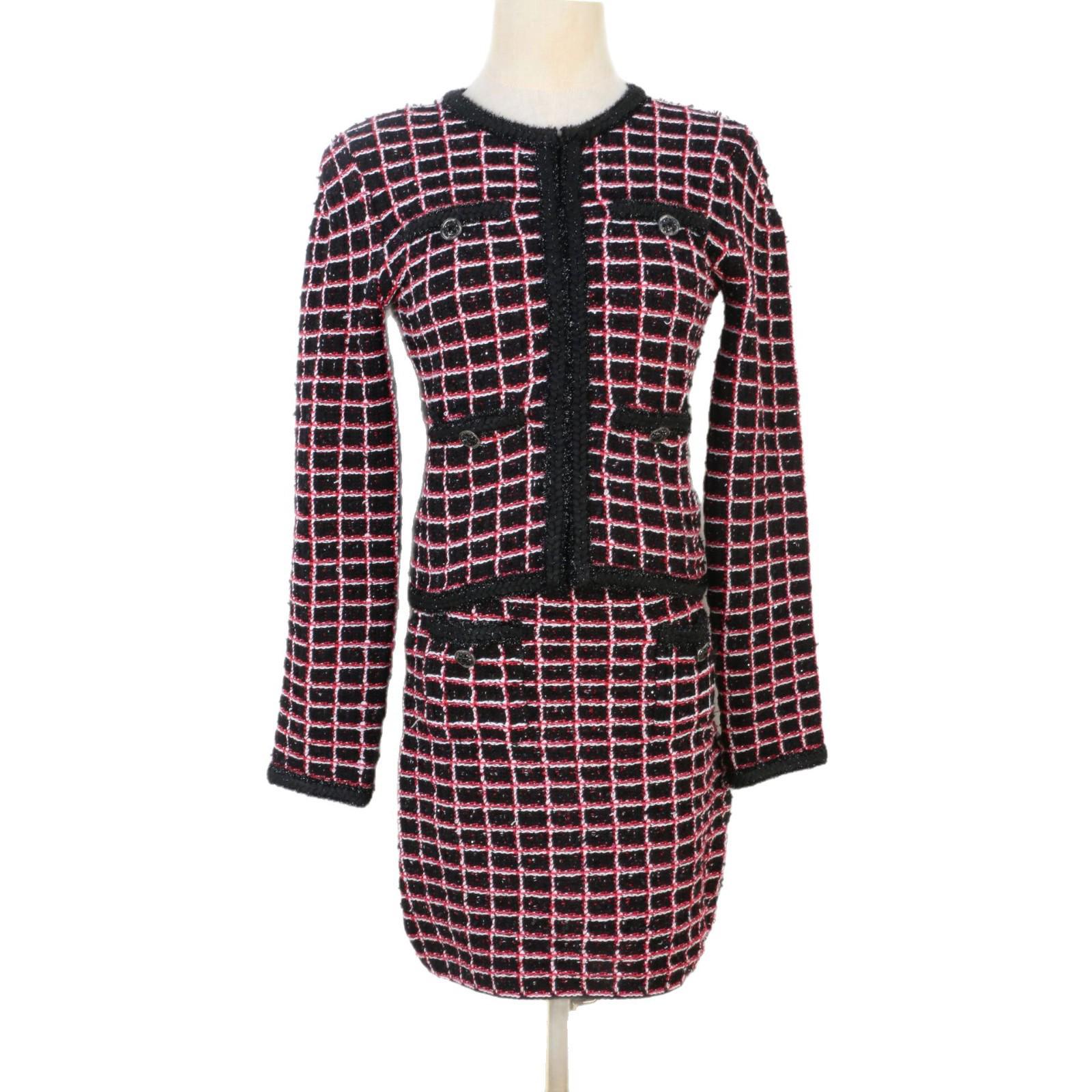 

Autumn Chic Plaid French Socialite Set: Long Sleeve Coat & Half Skirt Duo S