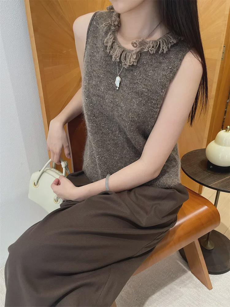 Pletená vesta Podzim & Zima 2024: 30% Mohér, 25% Vlna se střapci