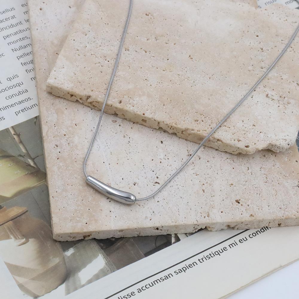 Cold Wind Eggplant Titanium Steel Necklace Female Style Design Sense Light Luxury Collarbone Chain Rose Gold
