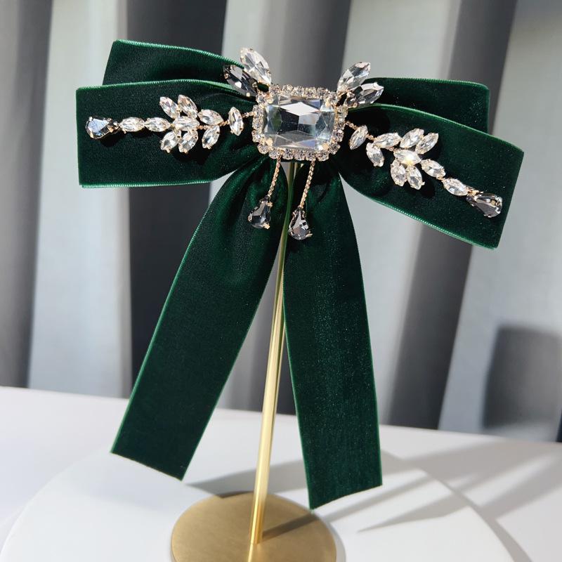 High-end Velvet Bow Tie British Rhinestone Bowknot Brooch Shirt Collar Pins Luxulry Brooches for Women and Men Accessories
