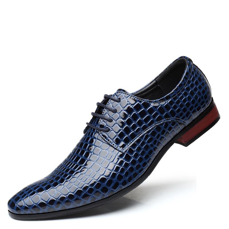 2025 new men's pointed leather shoes hairstylist trend small leather shoes glossy stone pattern British Korean version men's shoes