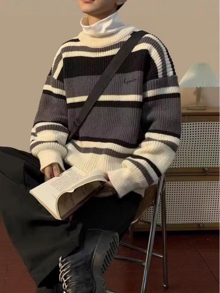 Unisex Japanese Retro Color Block Stripe Sweater - Autumn/Winter Trendy Knitwear, Round Neck, Couple Style.