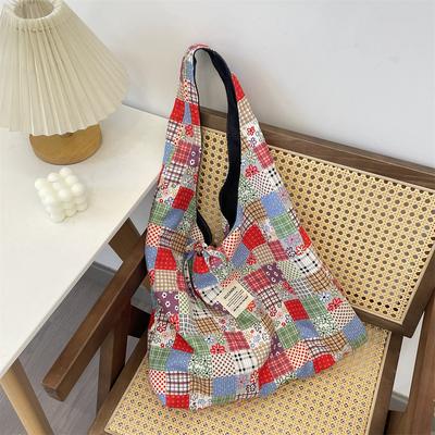 322 Neue florale Canvas-Tasche, doppelseitige Umhängetasche für vorne und hinten, gemusterte Achseltasche.