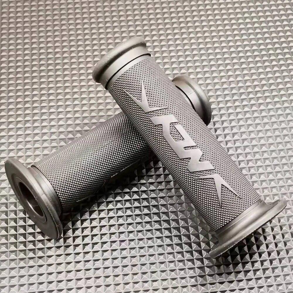 

Универсальный резиновый чехол на руль мотоцикла 22 мм для Aprilia RX125 SRV850 Shiver 900 750 SX125 RA1 MANA850 SXR125 RS4125 чёрный