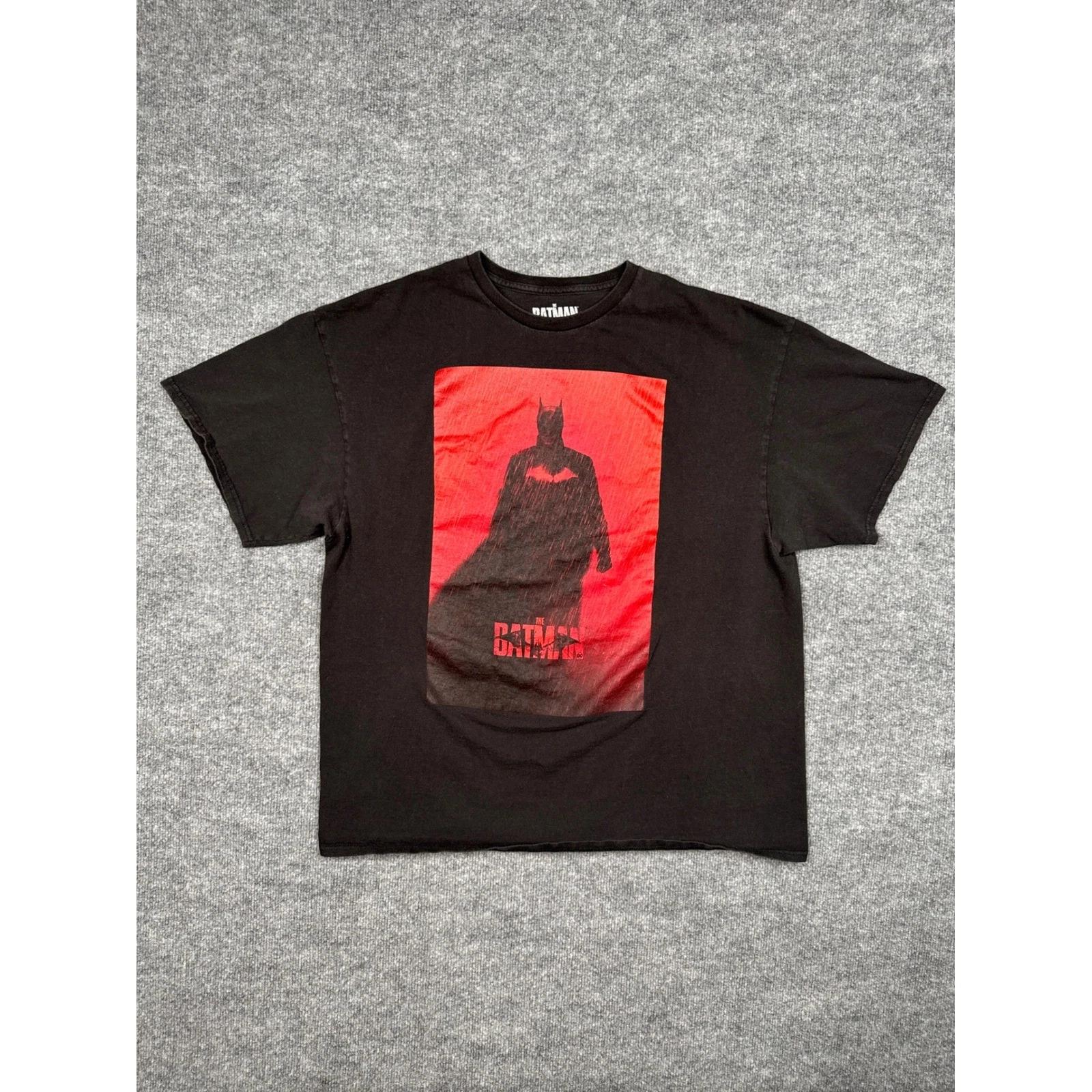 The Batman 2022 Movie Promo T-Shirt Robert Pattinson Red Poster Graphic XXL XL