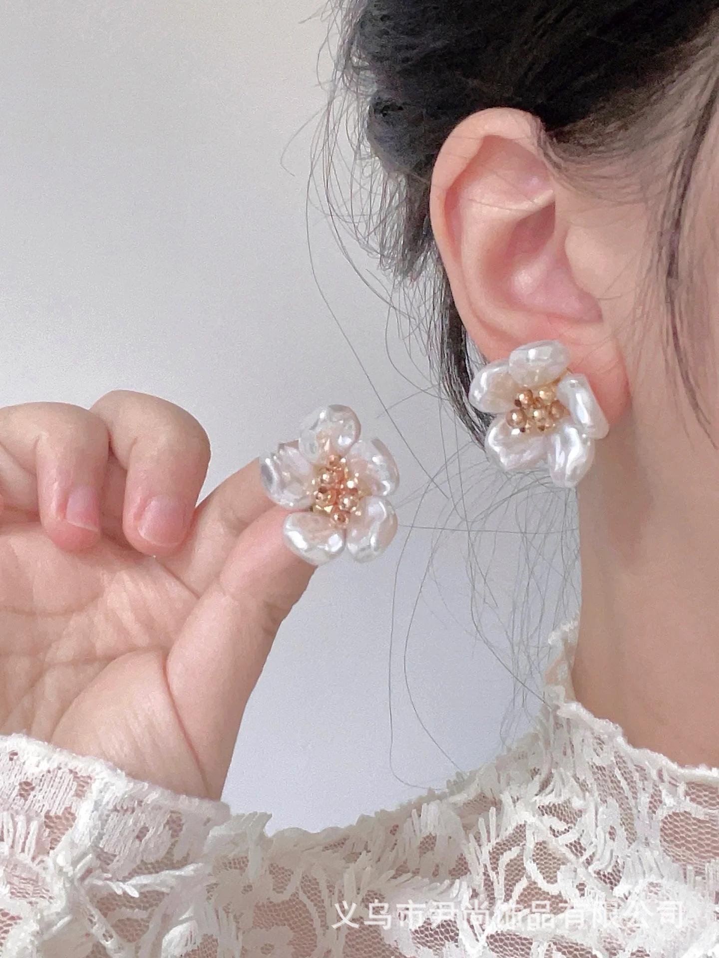 Vintage Baroque Handmade Shell Earrings Flower Earrings Ornament Sweet Mori Earrings