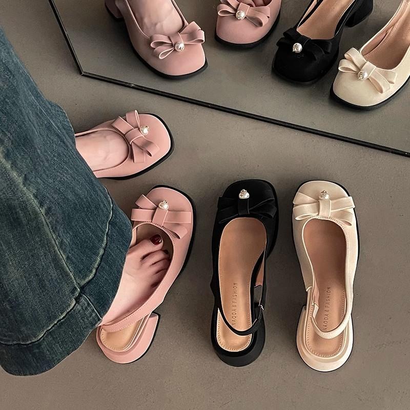 Beautiful Internet celebrity sexy high heels 2025 summer new pointed women's single shoes metal buckle black bag head sandals