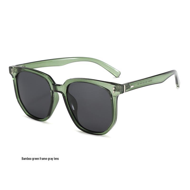 Trendy Polarized Sunglasses for Women & Men - UV Protection