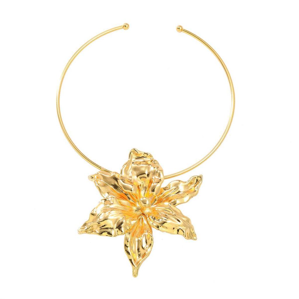 Exaggerated Flower Alloy Necklace - Trendy European/American Hip-Hop Style
