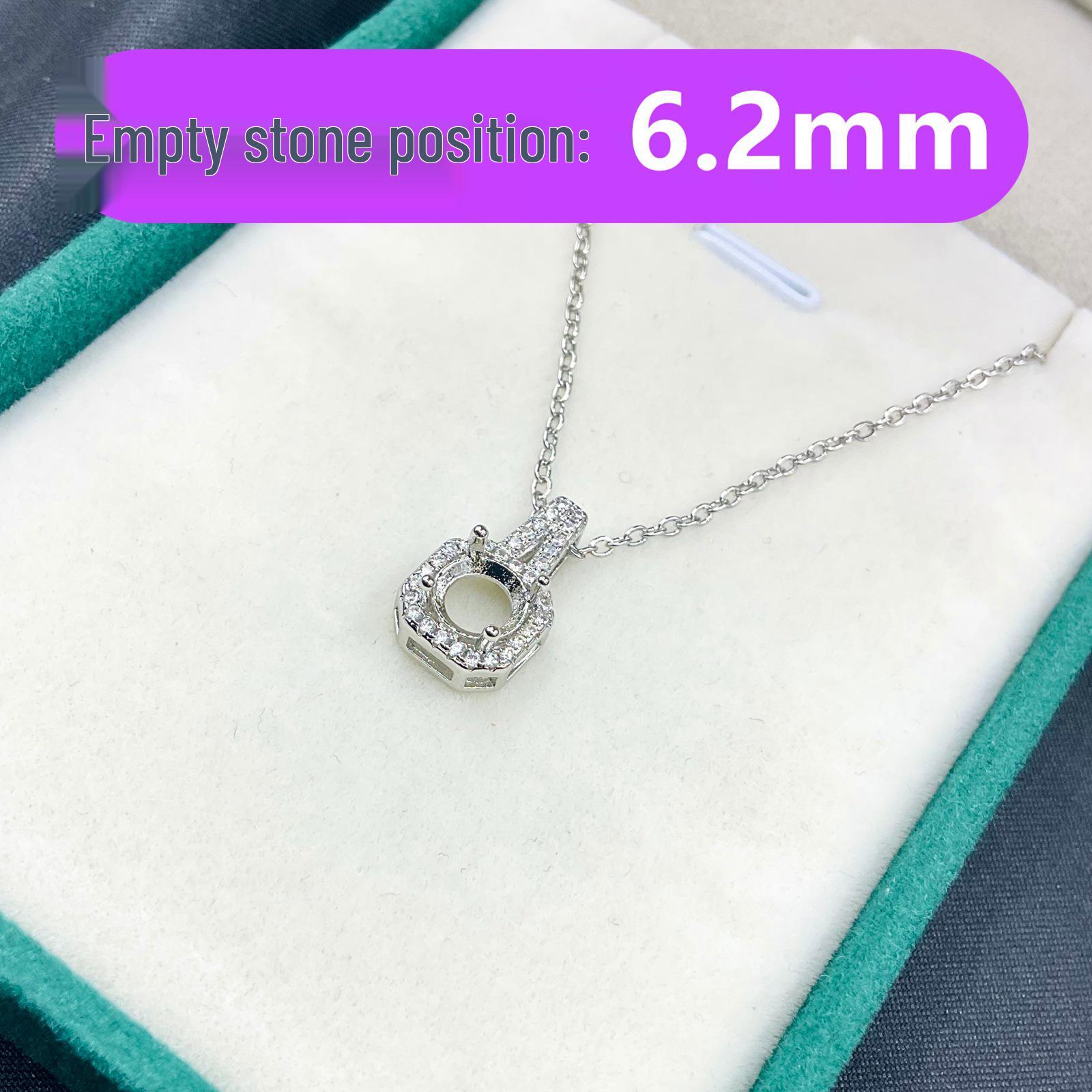 

Роскошное колье-подвеска ручной работы с круглой бриллиантовой закрепкой 6,2 мм