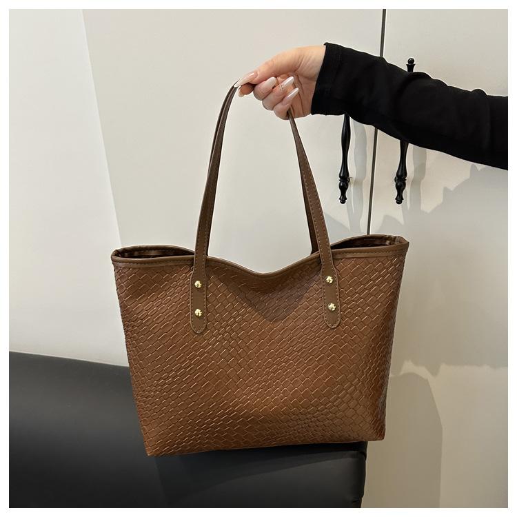 European Style Woven Faux Leather Tote Bag for Women, New Fashionable Large Capacity Shoulder Handbag, Casual Daily Commute Bag CLE