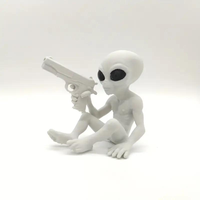 

3D Printing Unique and Interesting Alien Statues, Alien Gun Holding Decorative Ornaments, Space Themed Party Decorations